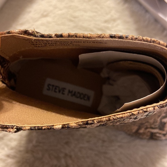 *New Steve Madden size 7 Julianne snake print block booties animal print booties - Picture 9 of 9